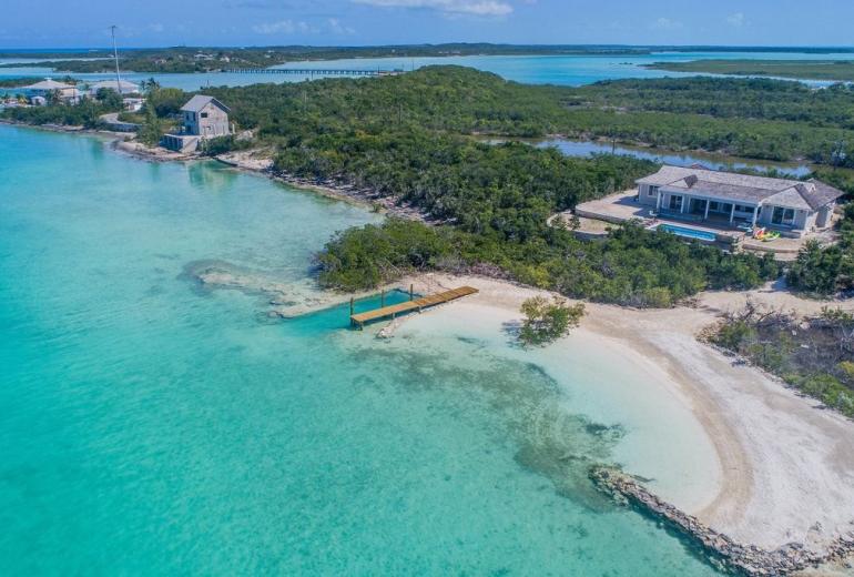 Bhs027 - Beachfront villa with private pool in Great Exuma