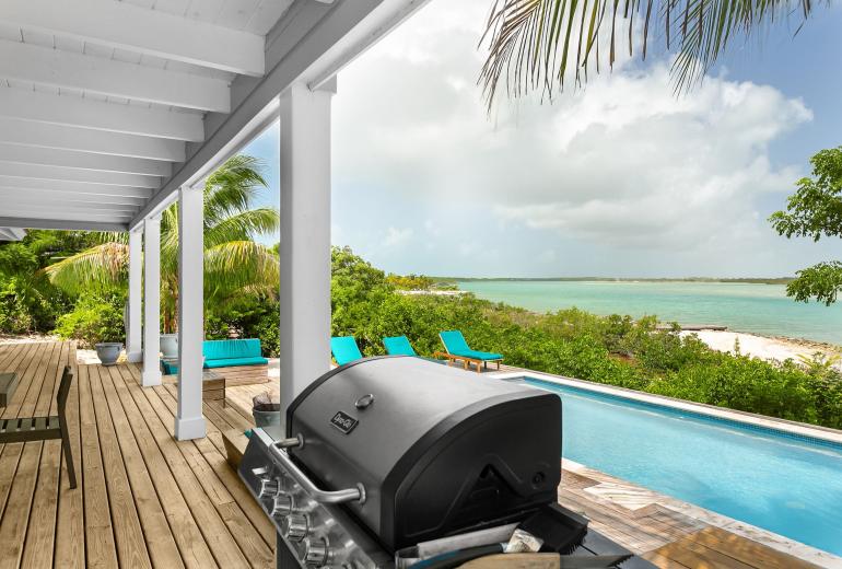 Bhs027 - Beachfront villa with private pool in Great Exuma