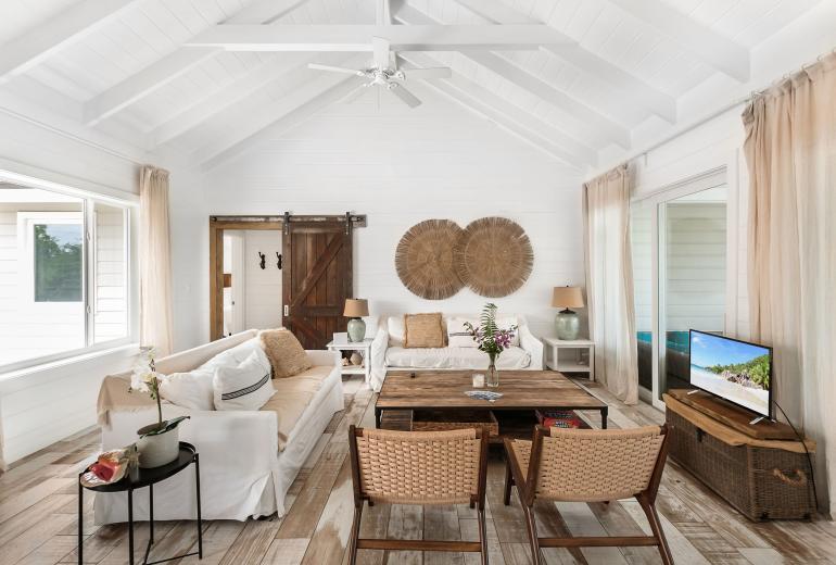 Bhs027 - Beachfront villa with private pool in Great Exuma