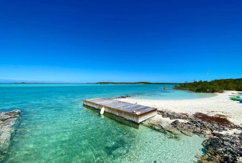 Bhs028 - Beachfront house with ocean views in Great Exuma