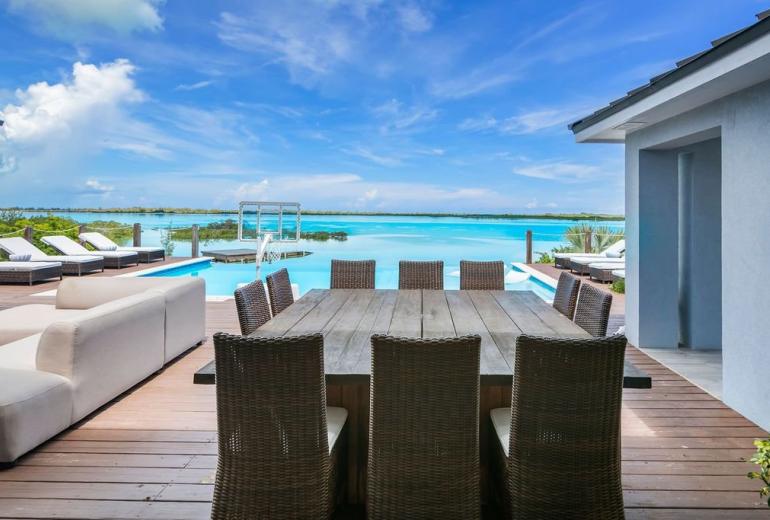 Bhs030 - Luxury beachfront villa with private dock in Exuma