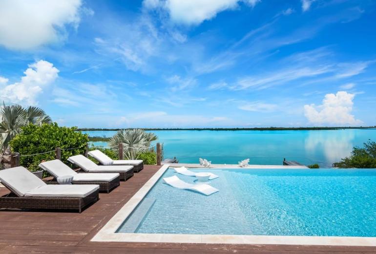 Bhs031 - Luxury beachfront villas with private dock in Exuma