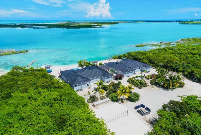 Bhs031 - Luxury beachfront villas with private dock in Exuma