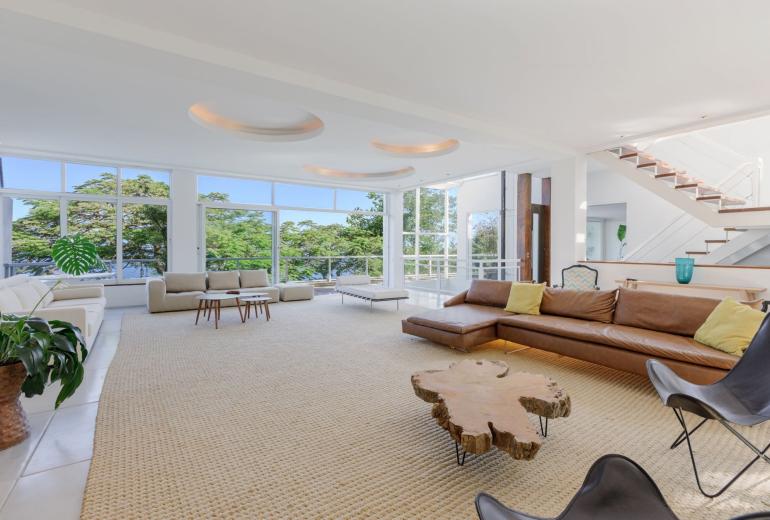 Rio106 - Villa with breathtaking sea view in São Conrado