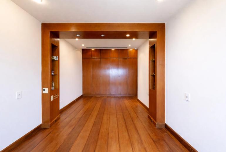 Rio456 - 470m2 linear penthouse with the best view in Leme