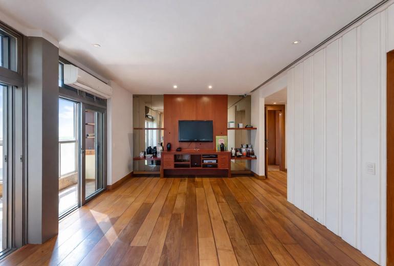 Rio456 - 470m2 linear penthouse with the best view in Leme