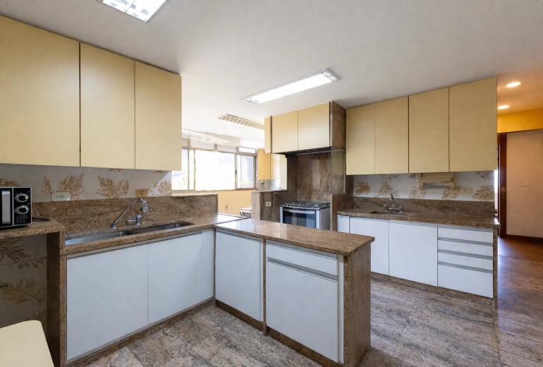 Rio456 - 470m2 linear penthouse with the best view in Leme