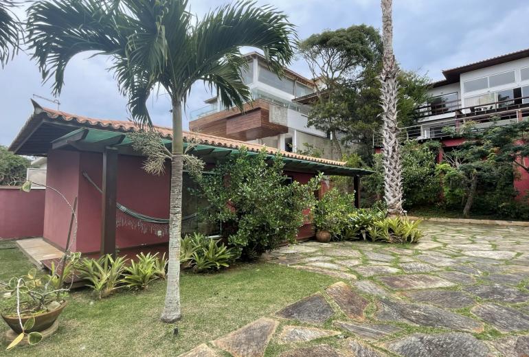 Buz209 - Spacious house on Ferradura beach