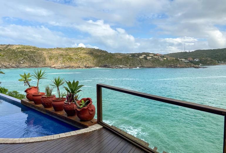 Buz207 - Casa com vistas deslumbrantes sobre o mar