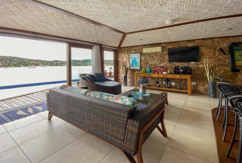 Buz207 - Casa com vistas deslumbrantes sobre o mar