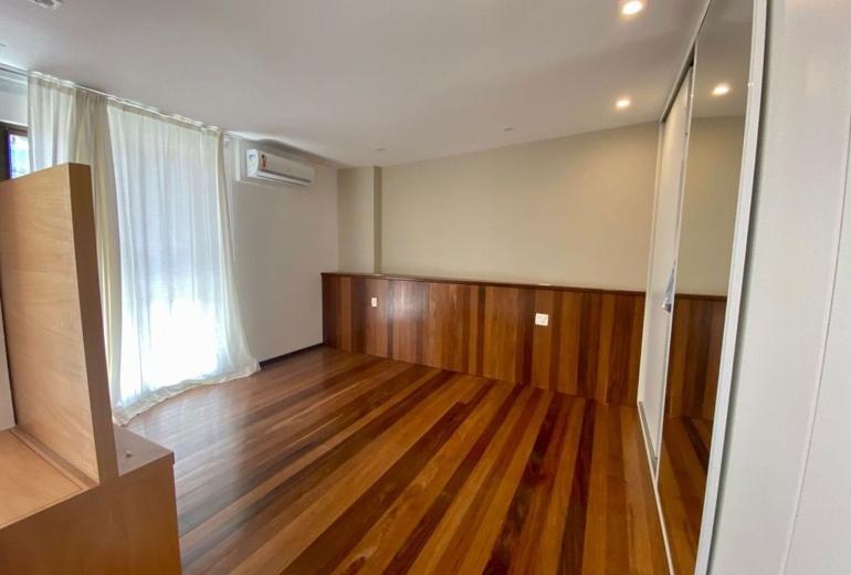 Rio963 - Charming 4 bedroom apartment in Leblon