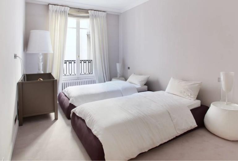 Apartment in Paris 8th - l'Arc de Triumph