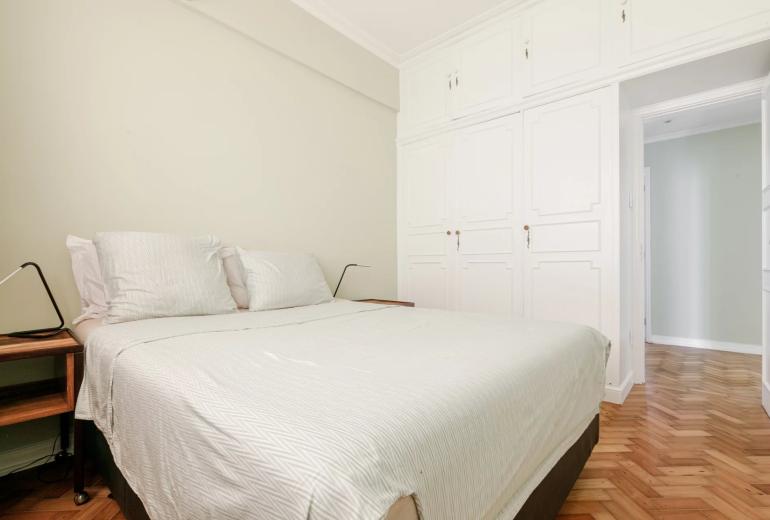 Rio242 - 3 bedroom charming apartment in Copacabana