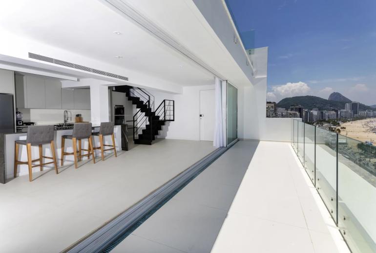 Rio064 - Luxurious Penthouse in Copacabana