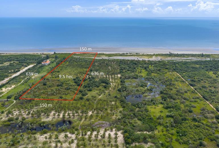 Pre001 - Last large plot of land facing the sea on Preá beach