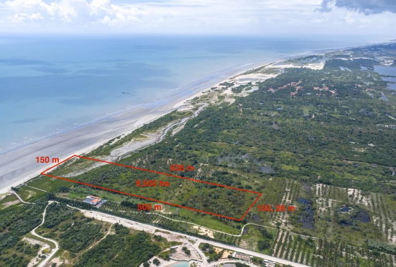 Cea072 - Último grande terreno de frente para o mar na praia de Preá