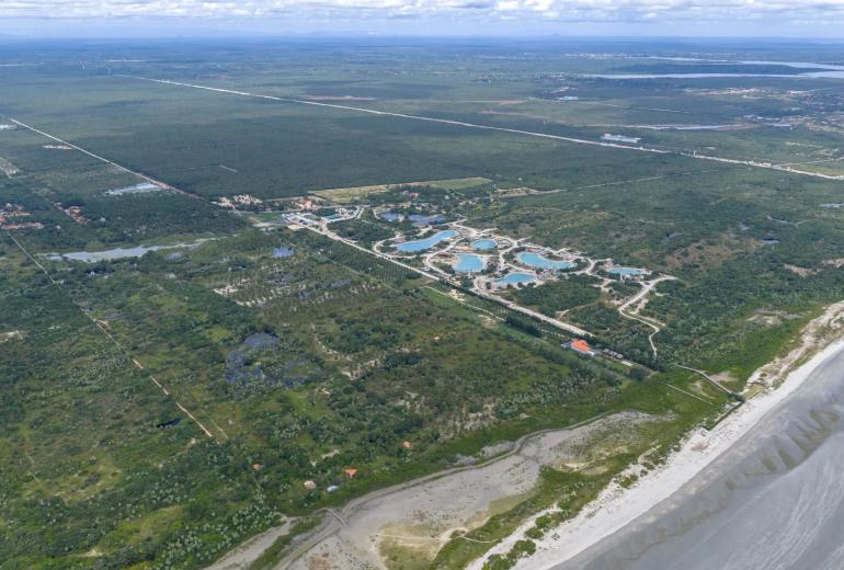 Cea072 - Último grande terreno de frente para o mar na praia de Preá