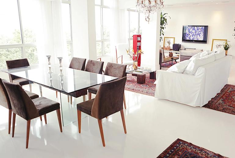 Rio244 - Charming apartment with views in Glória