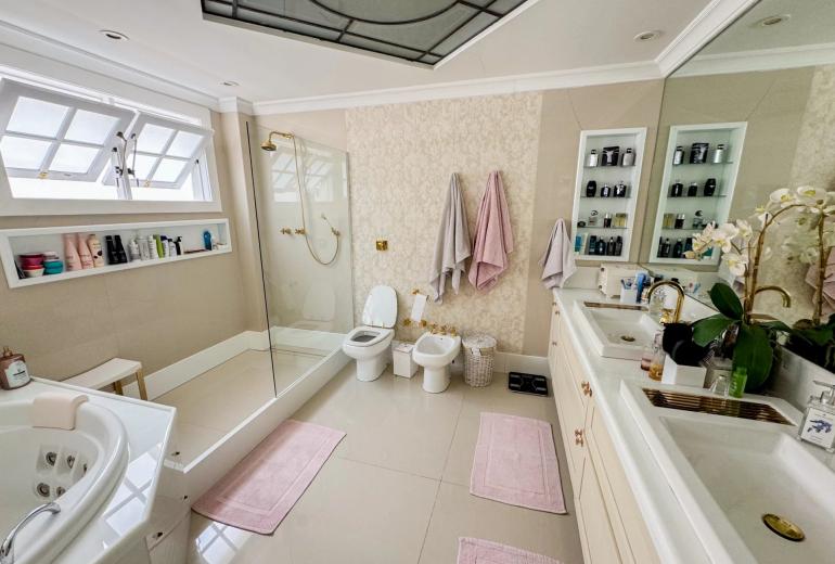 Rio201 - Gated community villa in Barra da Tijuca