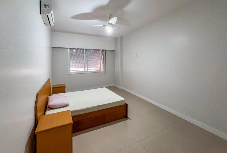 Rio393 - Charmoso apartamento beira-mar em Copacabana