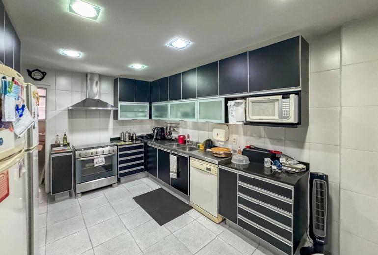 Rio393 - Charmoso apartamento beira-mar em Copacabana