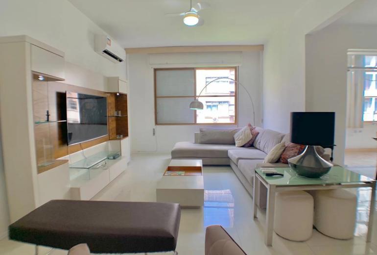Rio396 - Spacious 4-bedroom apartment in Copacabana