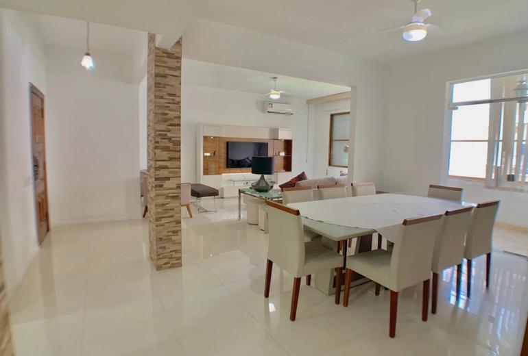 Rio396 - Spacious 4-bedroom apartment in Copacabana