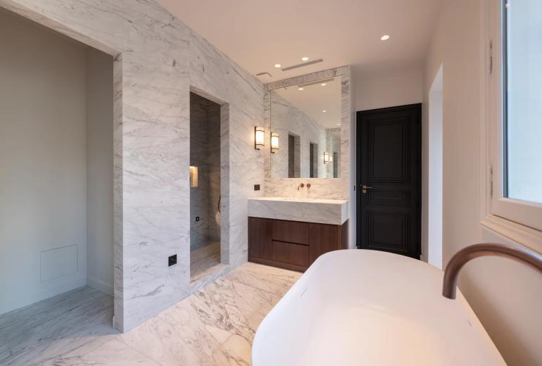 Par133 - Appartement luxueux de 4 chambres