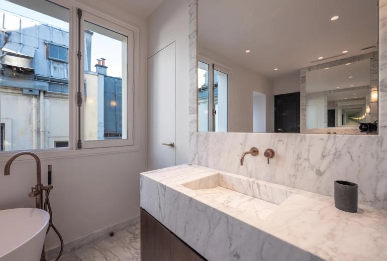 Par133 - Appartement luxueux de 4 chambres