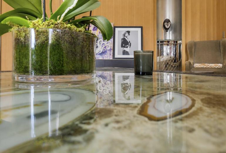 Par007 - Penthouse à vendre dans un Palace Parisien