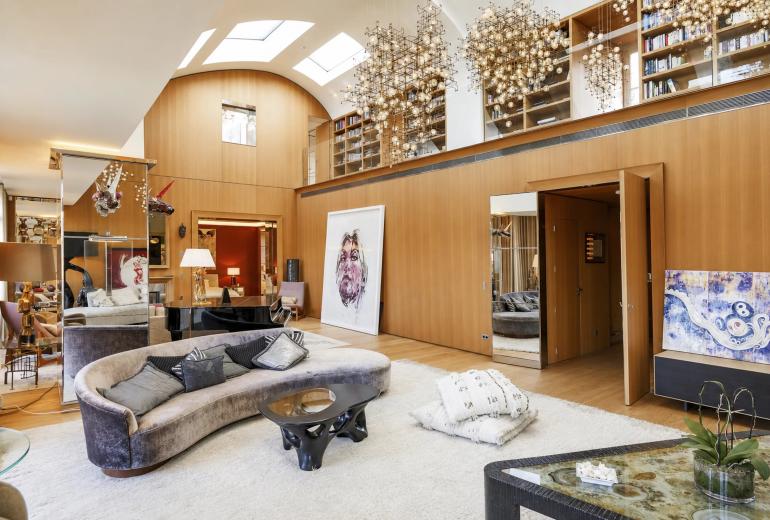 Par007 - Penthouse à vendre dans un Palace Parisien