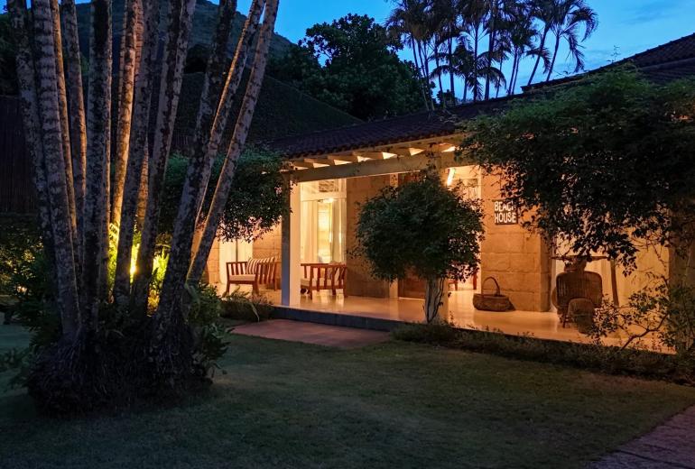 Rio193 - Casa com piscina no Itanhangá