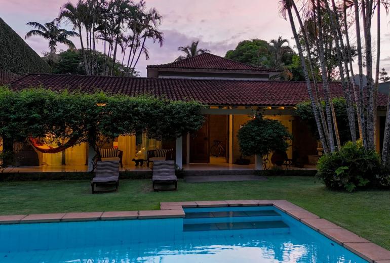 Rio193 - Casa com piscina no Itanhangá