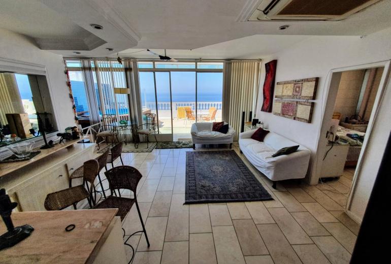 Rio480 – Seafront Penthouse in Copacabana