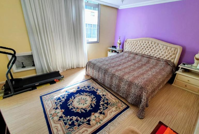 Rio480 – Seafront Penthouse in Copacabana