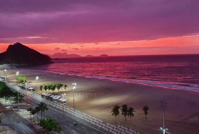 Rio480 – Seafront Penthouse in Copacabana