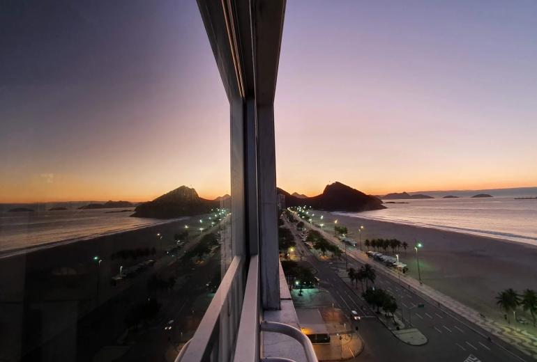 Rio480 – Seafront Penthouse in Copacabana