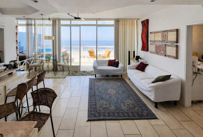 Rio480 - Beachfront penthouse in Copacabana