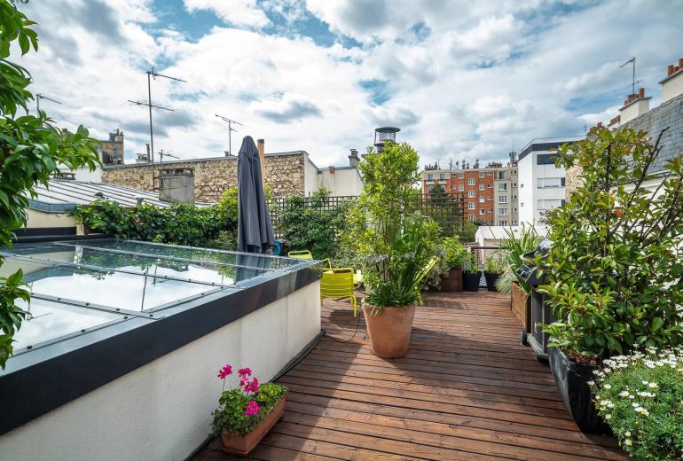 Par036 - Maison de ville avec terrasses en plein cœur du 17e arrondissement