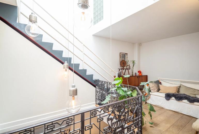 Par036 - Maison de ville avec terrasses en plein cœur du 17e arrondissement