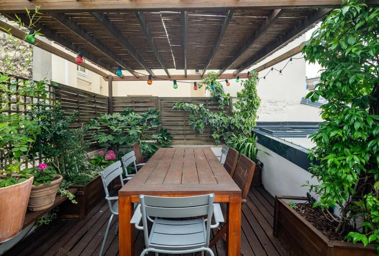 Par036 - Maison de ville avec terrasses en plein cœur du 17e arrondissement