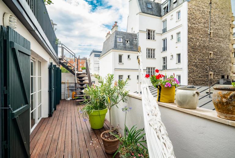 Par036 - Maison de ville avec terrasses en plein cœur du 17e arrondissement