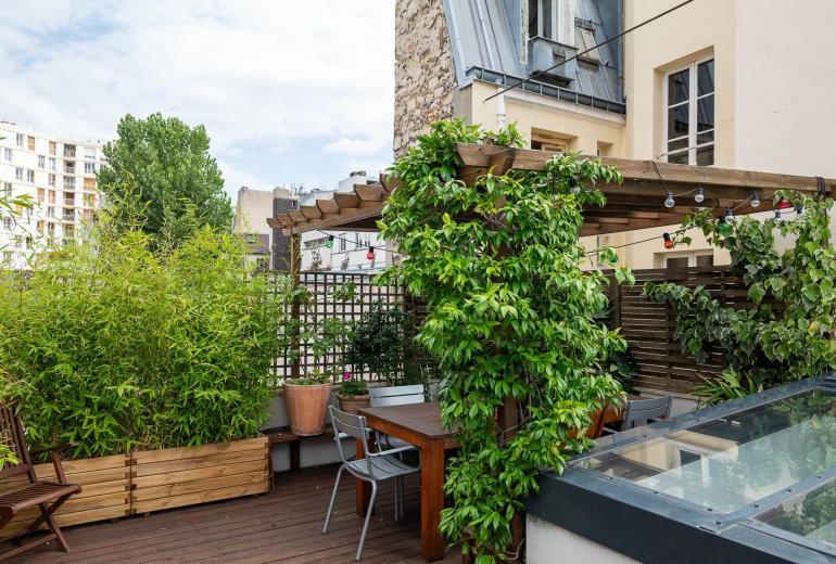Par036 - Maison de ville avec terrasses en plein cœur du 17e arrondissement