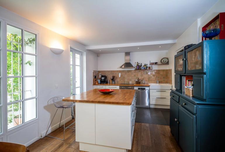 Par036 - Maison de ville avec terrasses en plein cœur du 17e arrondissement