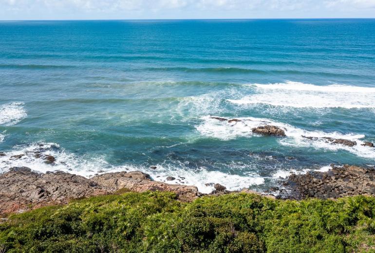 Bah171 - Exceptional Oceanfront Villa in Itacaré, Bahia
