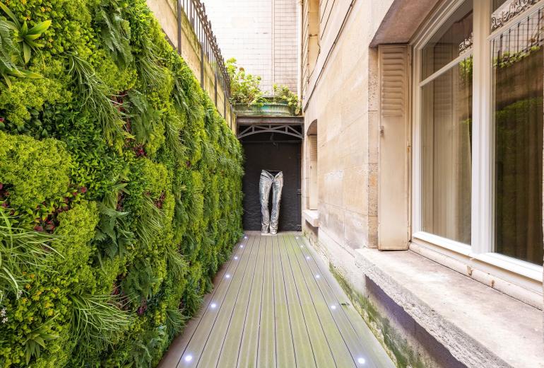 Par051 - Garden Apartment on Avenue Foch