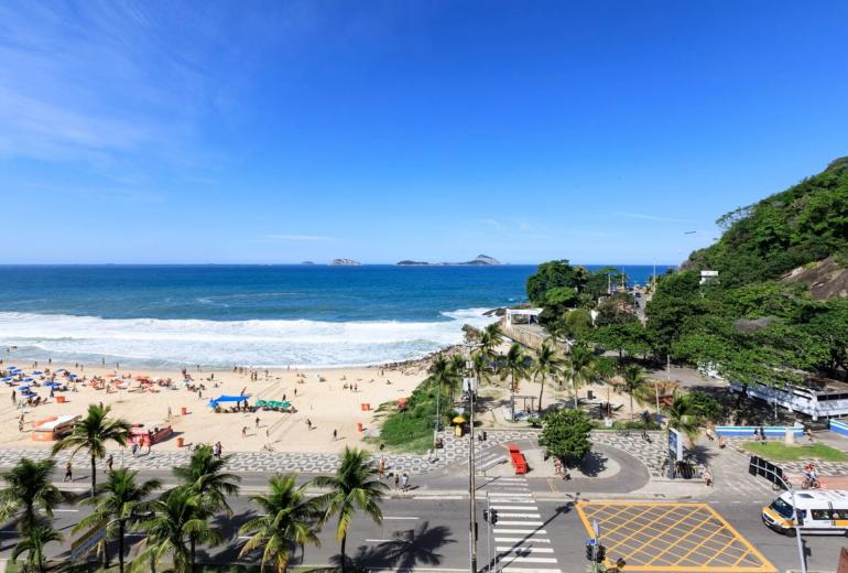 Rio463 - Cobertura duplex frente-mar no Leblon