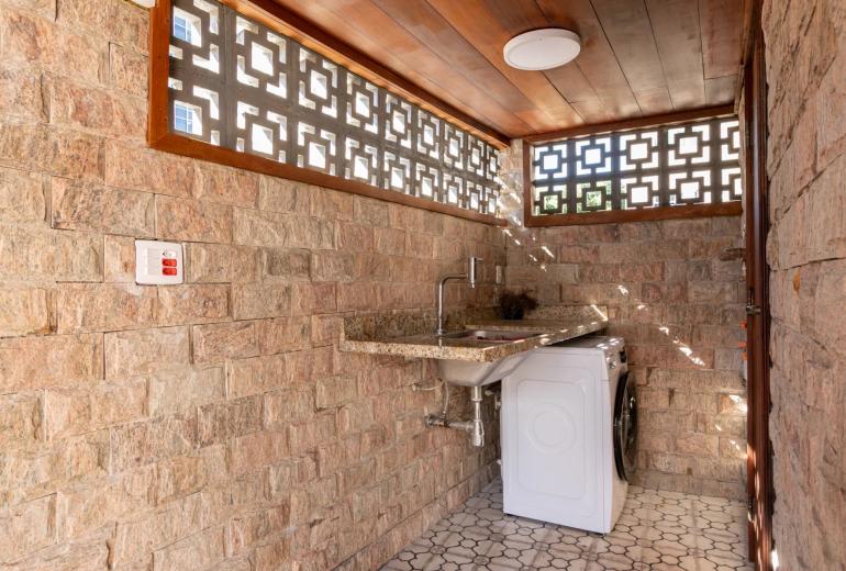 Rio304 – Renovated historic house in Lapa