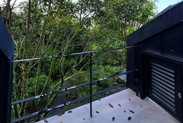 Med011 - Casa moderna com jardim em Alto de las Palmas