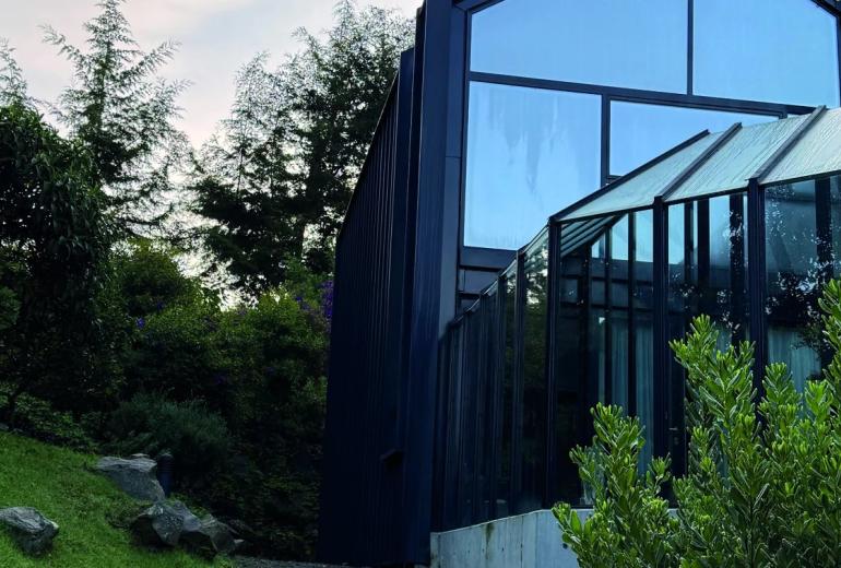 Med011 - Casa moderna con jardín en Alto de las Palmas